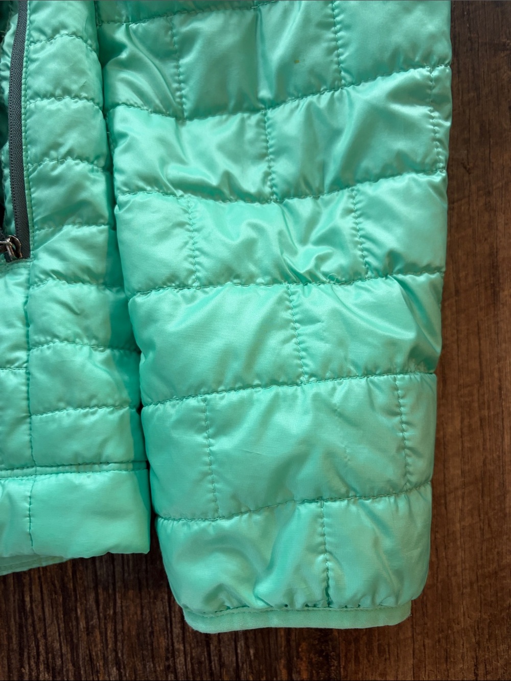 Patagonia Women’s Nanopuff Quilted Puffer Jacket in Mint - Picture 3 of 11